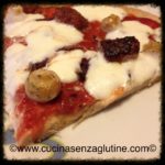 Pizza proteica e gustosa senza glutine